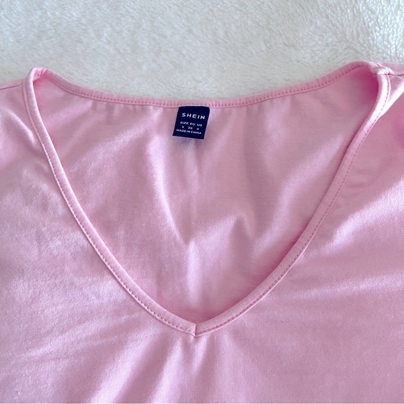 SHEIN Top! 💗 - Picture 3 of 8